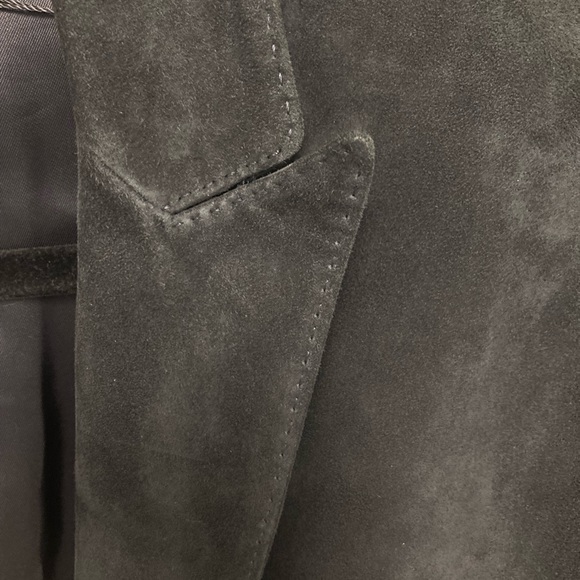 John Varvatos Collection goat suede peak lapel jacket. 
Size EU 48 USA size 38 - Picture 6 of 12
